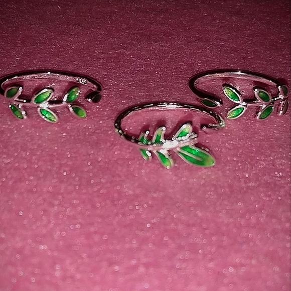 Green Leaves Vine Ring NEW - Picture 9 of 16
